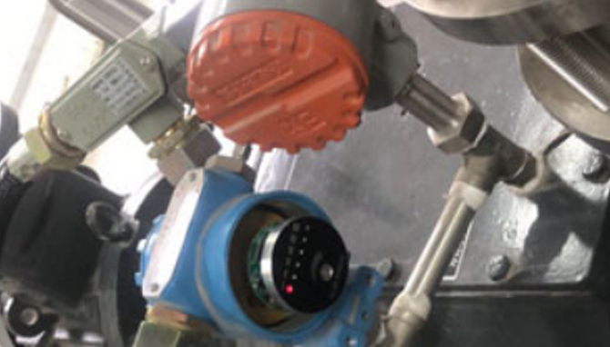 Interruptor de flujo antideflagrante ZINACA utilizado con bomba de vacío in situ
